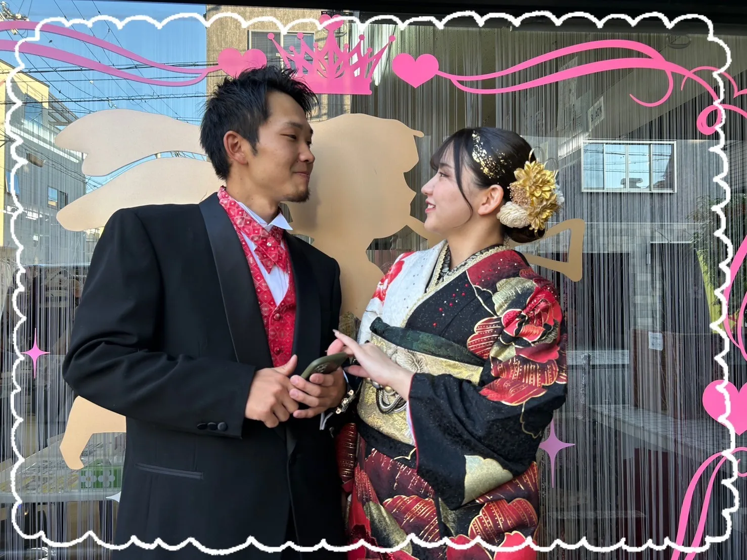 成人式 振袖 前撮り撮影会モード系グラマラス 赤/黒/金 バラ/大柄 派手かわいい キラキラ 目立つ ギャル振袖 グラマラス スワロフスキー付き 夏音