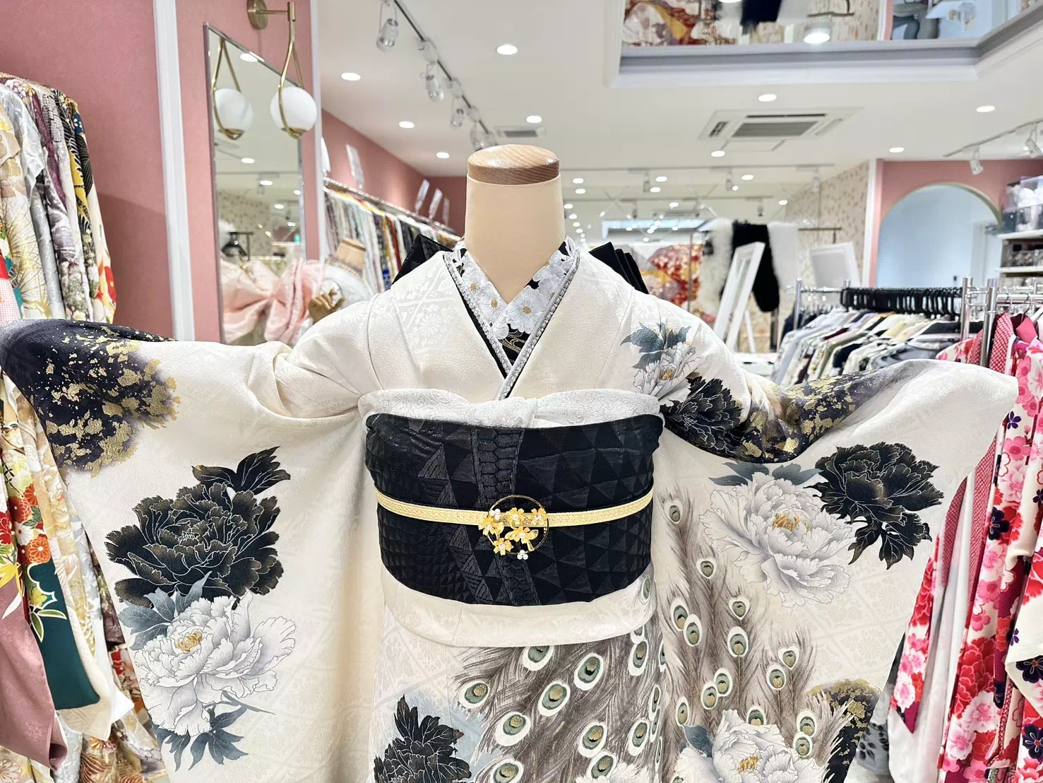 TAKAZEN姫路店 姫路市 成人式 卒業式 袴 振袖 イマドキ振袖 古典柄 口コミ 振袖レンタル イマドキコーディネート 姫路市振袖レンタル takazen 2024年成人 2025年成人 成人式