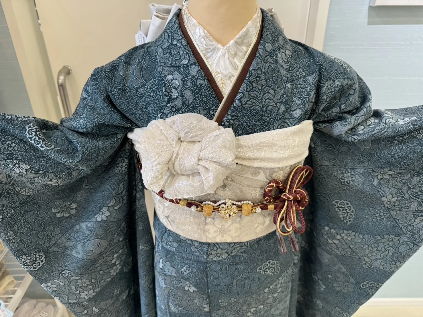 TAKAZEN 　タカゼン　成人式振袖　振袖レンタル　ヴィンテージスタイル　おしゃれ　イマドキ振袖　シンプル　落ち着いた　青