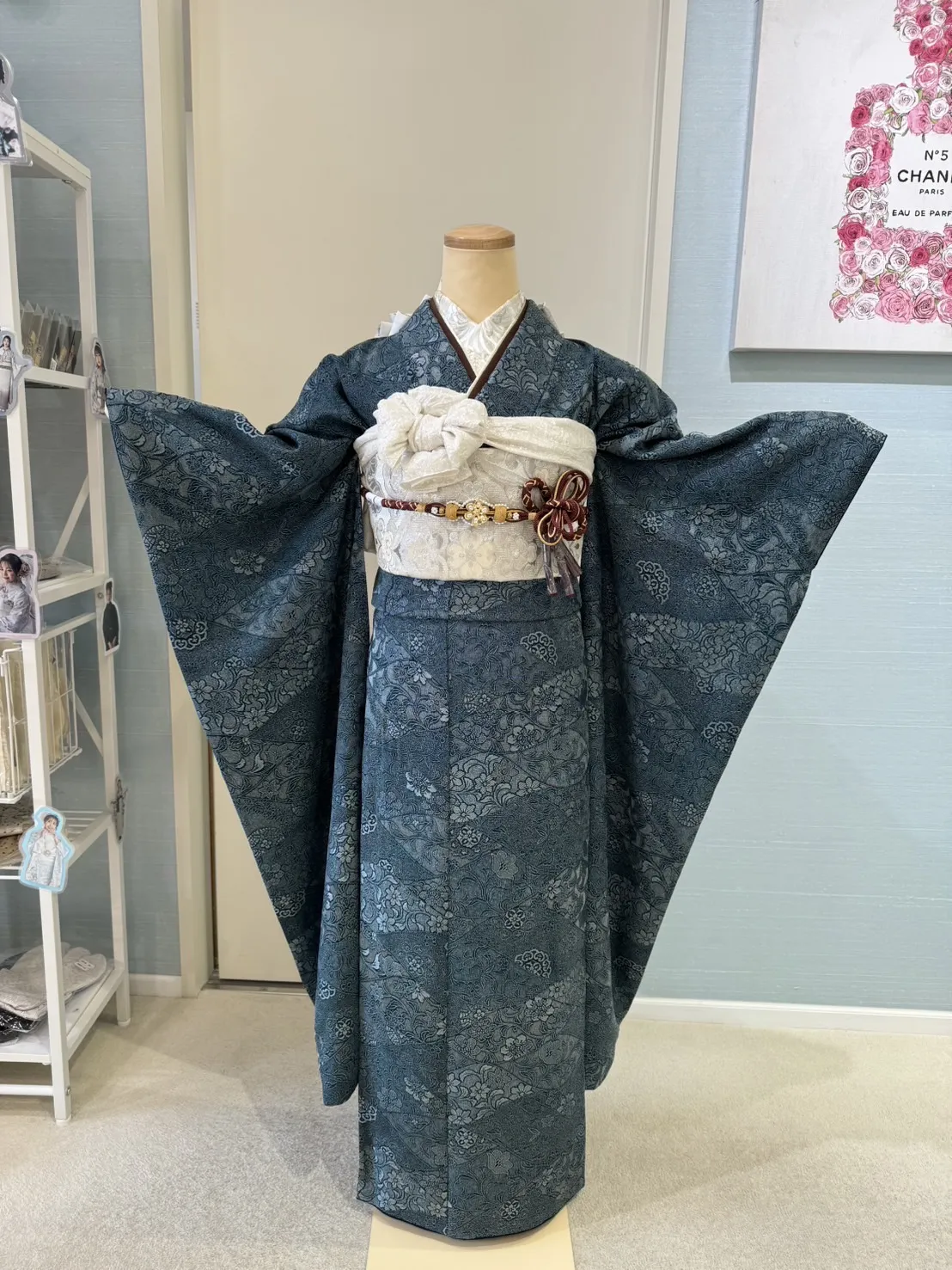 TAKAZEN 　タカゼン　成人式振袖　振袖レンタル　ヴィンテージスタイル　おしゃれ　イマドキ振袖　シンプル　落ち着いた　青