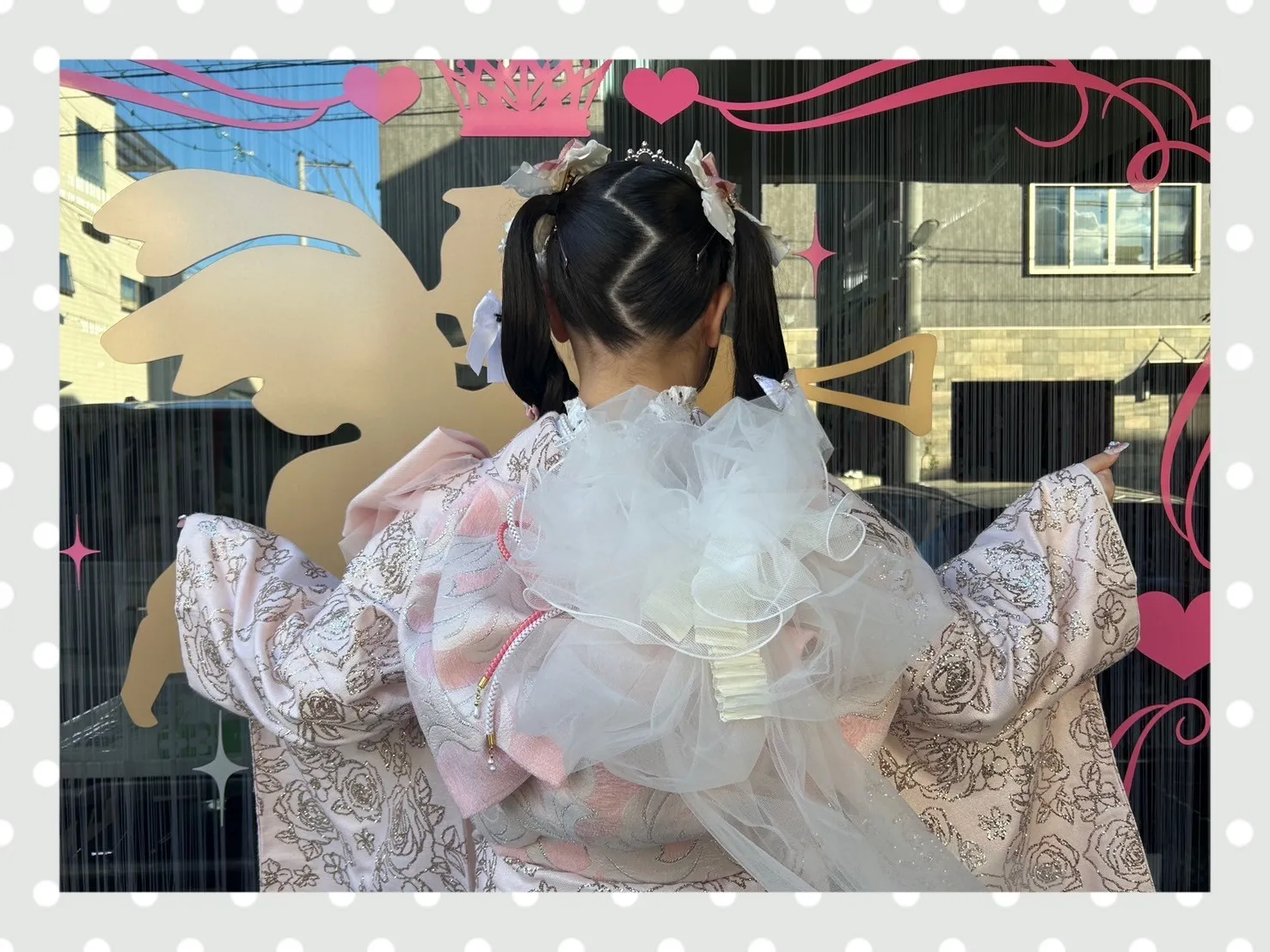 成人式 振袖 前撮り撮影会 奈良 ヘップバーンシュシュ ピンク バラ柄 グリッター キラキラ振袖 リボン付き 圧倒的一番 かわいい 人気キャバ嬢ご用達 ぴょな