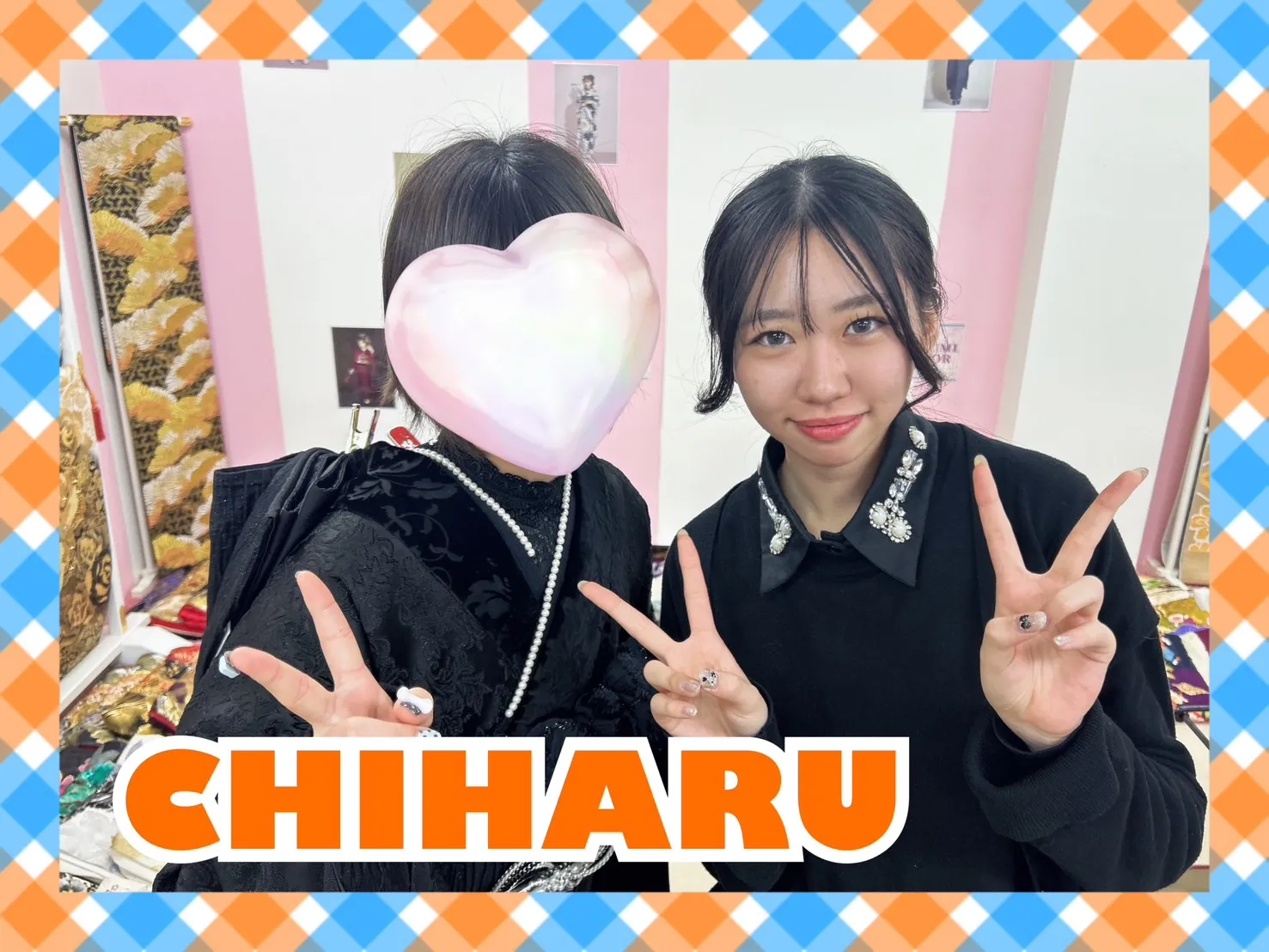振袖 レンタル 奈良 ニューくすみレトロ 黒 ジャガード生地/ベルベット お洒落 アンティーク調 レースインナー/プリーツスカート 南琴奈