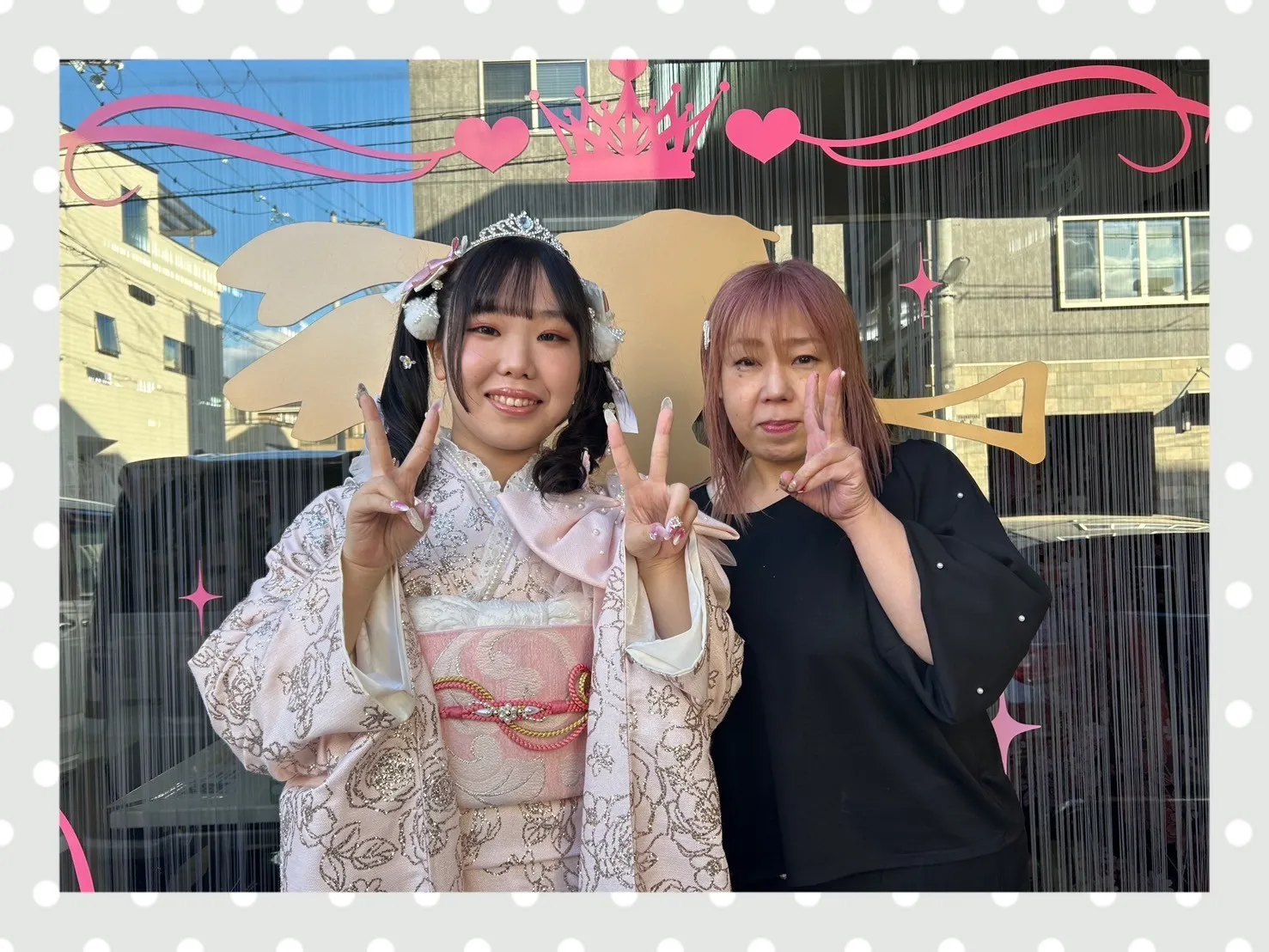 成人式 振袖 前撮り撮影会 奈良 ヘップバーンシュシュ ピンク バラ柄 グリッター キラキラ振袖 リボン付き 圧倒的一番 かわいい 人気キャバ嬢ご用達 ぴょな