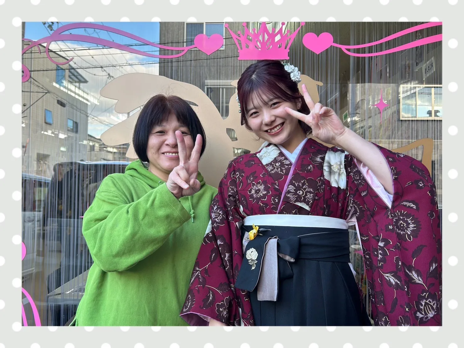 卒業式 袴 前撮り撮影会 奈良 玉城ティナ×紅一点ブランド袴 レトロ ワインレッド バラ柄 地雷系 個性的 洋風 ラブリー