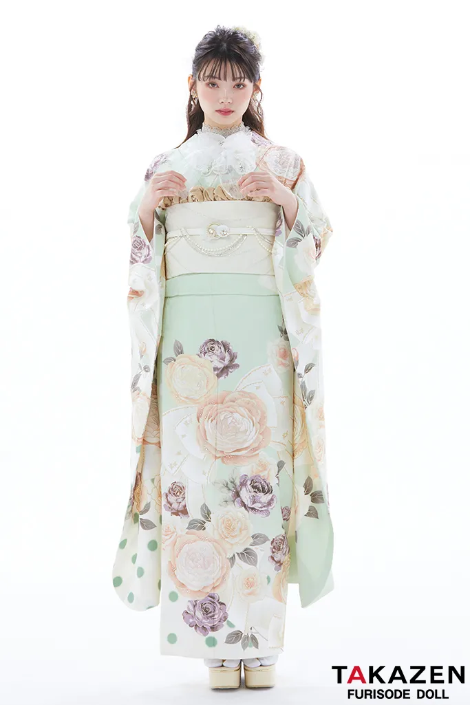 TAKAZENのレンタル振袖 ヘップバーン　ミントグリーン/淡い色/くすみ系　薔薇柄/リボン柄　かわいい　人とかぶらない　おしゃれ　南琴奈【通販可】23033