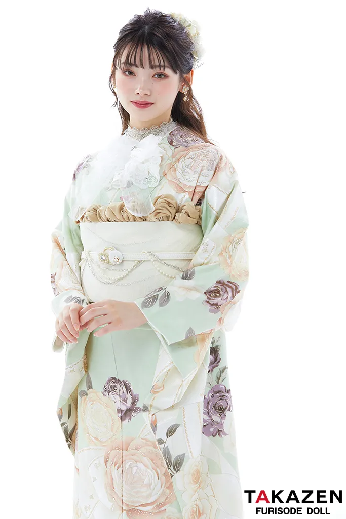 TAKAZENのレンタル振袖 ヘップバーン　ミントグリーン/淡い色/くすみ系　薔薇柄/リボン柄　かわいい　人とかぶらない　おしゃれ　南琴奈【通販可】23033