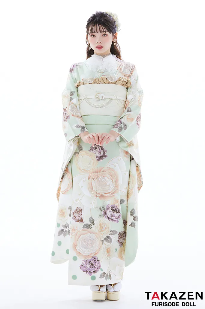 TAKAZENのレンタル振袖 ヘップバーン　ミントグリーン/淡い色/くすみ系　薔薇柄/リボン柄　かわいい　人とかぶらない　おしゃれ　南琴奈【通販可】23033
