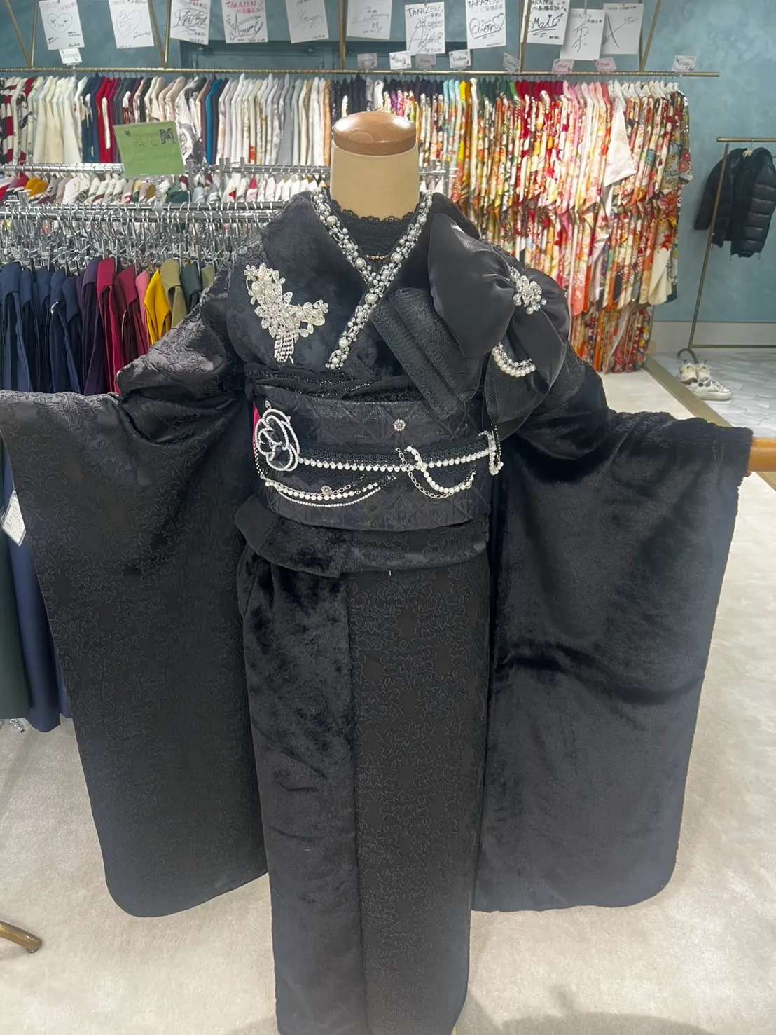 振袖レンタル　成人式　なんば　心斎橋　大阪　人気　黒　可愛い　リボン　キラキラ