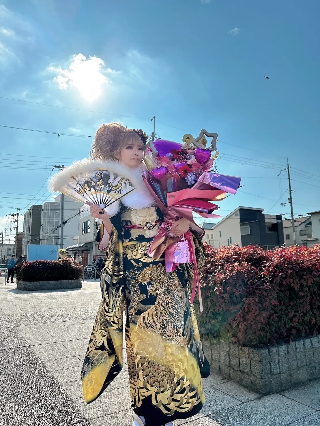 TAKAZEN タカゼン 2025年成人 振袖レンタル eegモデル ゆいちゃみ キラキラ振袖 派手 虎柄
