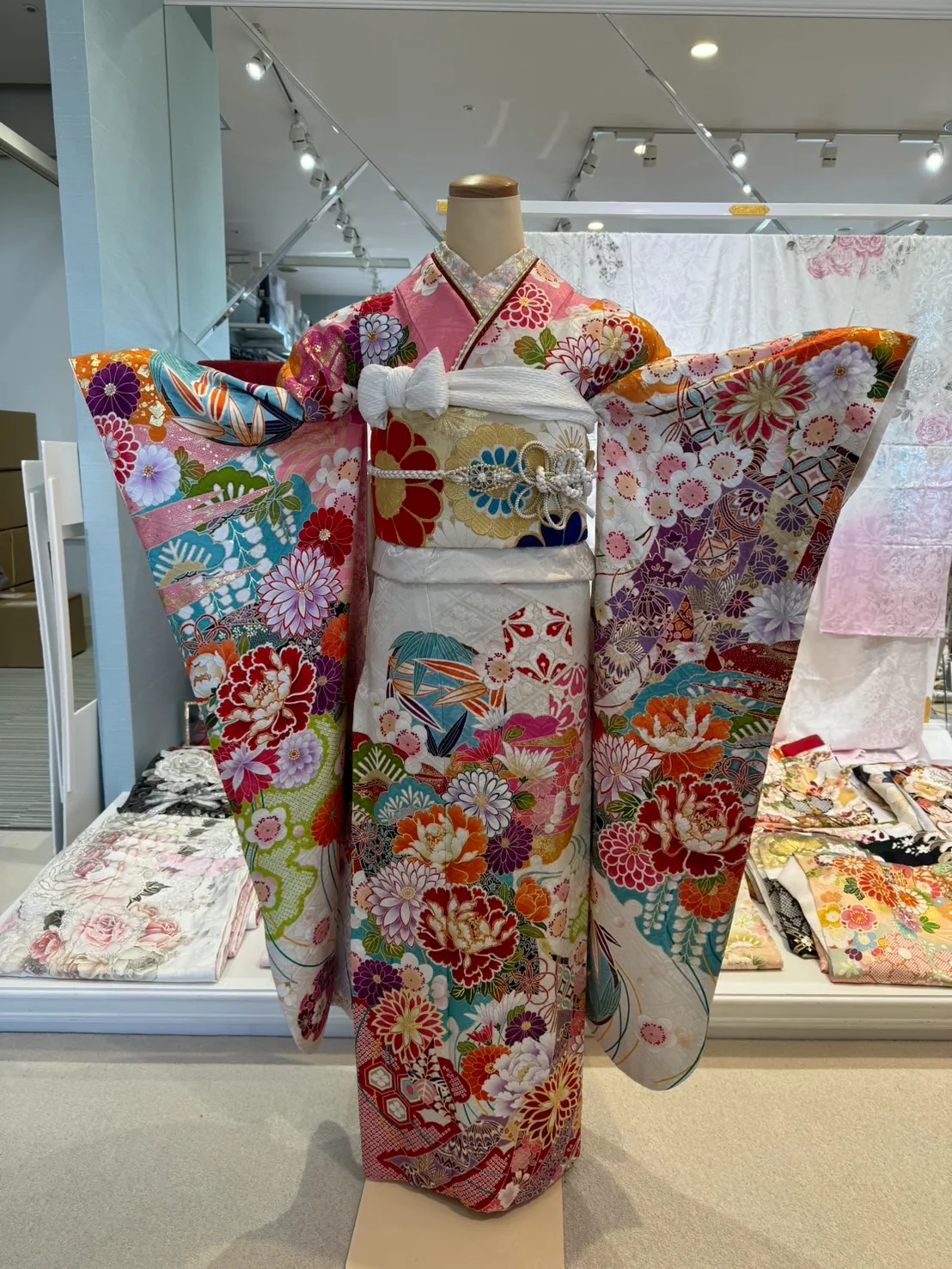 TAKAZEN　タカゼン　成人式振袖　振袖レンタル　古典柄　ピンク　華やか　カラフル　王道　かわいい