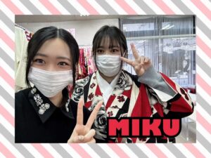 袴 レンタル 奈良 モード カッコいい かわいい 黒 赤 白 バラ