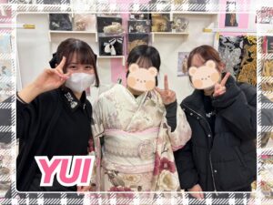 振袖 レンタル 奈良 振袖安い くすみカラーガーリー 白/ピンク/淡色 椿柄 かわいい リボン小物コーデ トレンド 人気 香音ちゃん