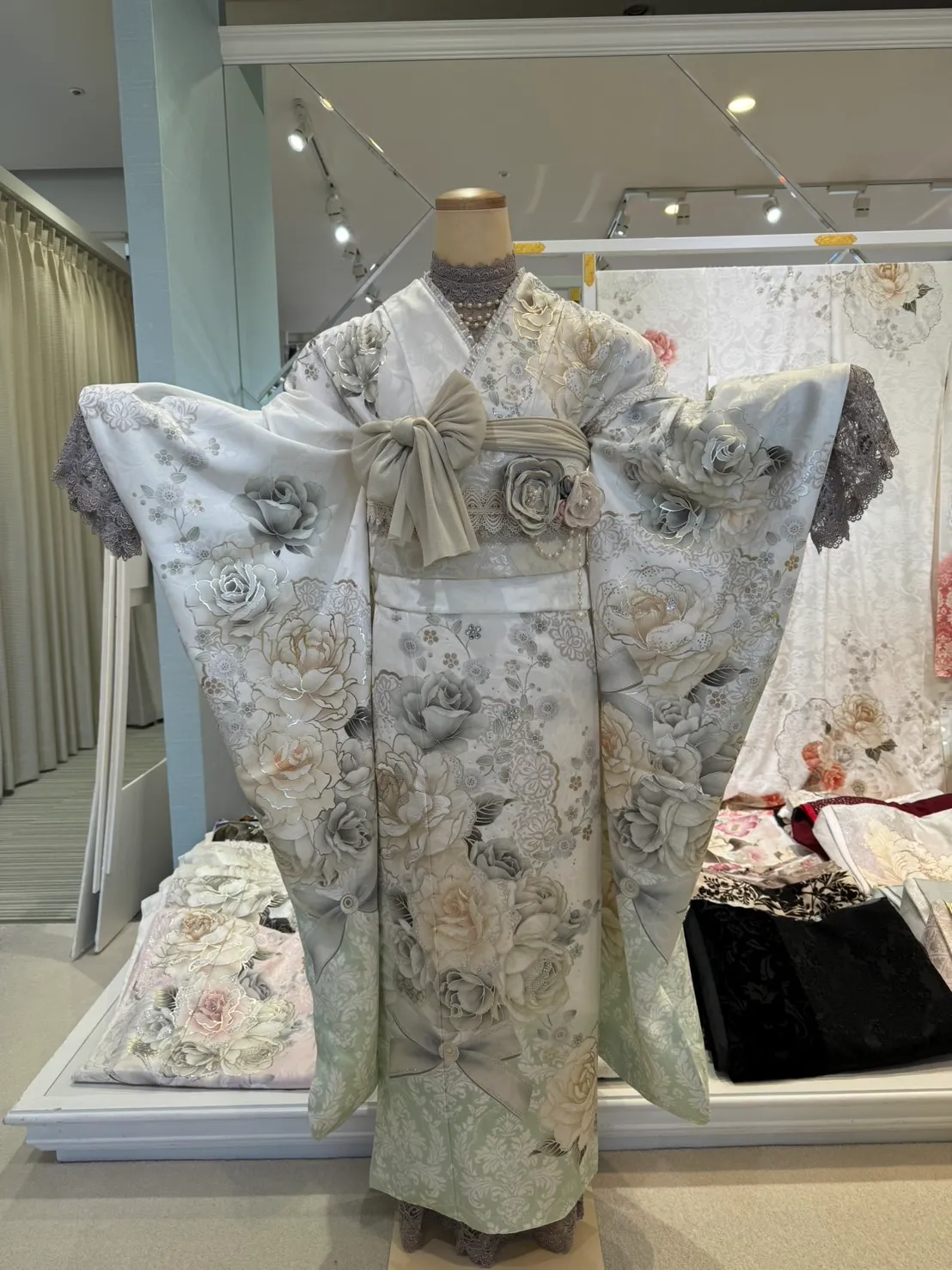 TAKAZEN　タカゼン　takazen堺店　ヘップバーン　コスメカラー　ミントグリーン　綺麗　キラキラ　可愛い