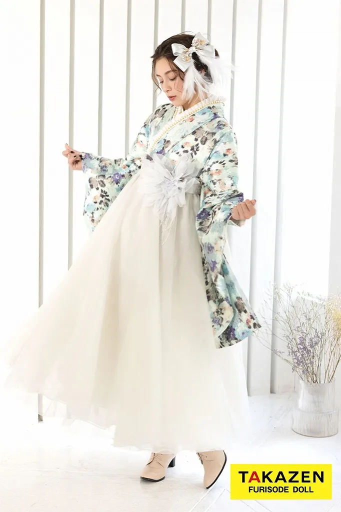 TAKAZENのレンタル袴 くすみカラーガーリー　水色/淡い色　チュール素材　ドレス袴　かわいい　フェミニン　ブーツスタイル【通販可】R26018
