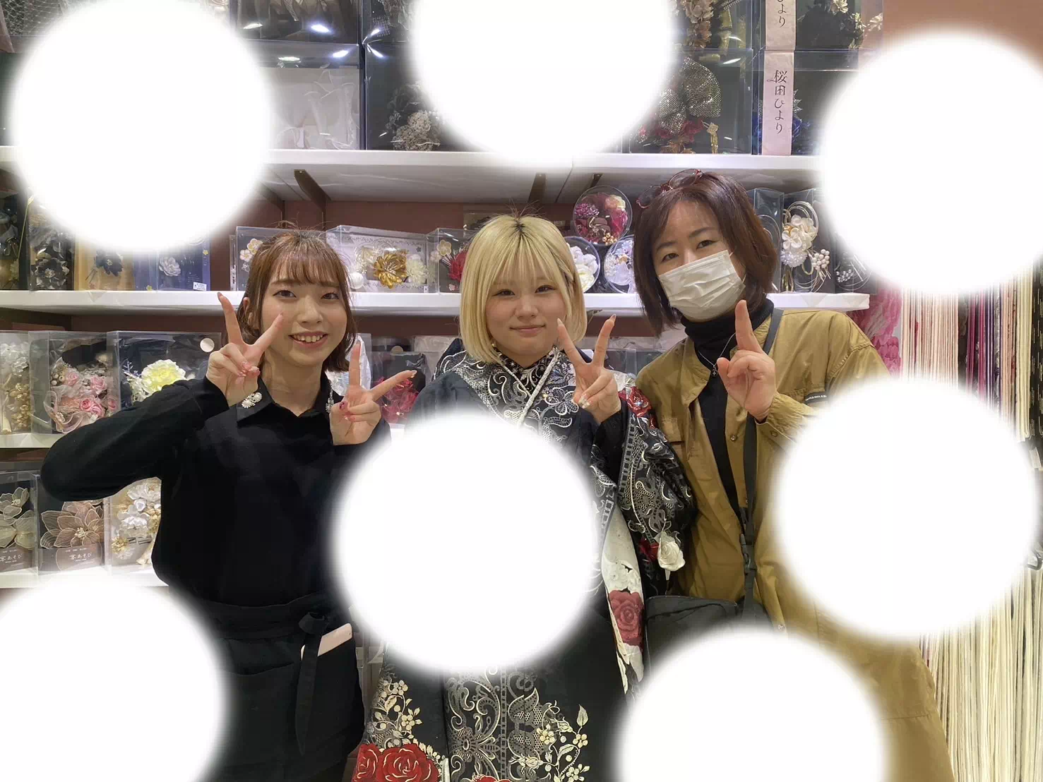 【TAKAZEN姫路店】♡17日 黒×赤のキラキラTAKAZENオリジナルデザインが似合う2026年成人式の姫路市振袖レンタル姫ちゃん♡