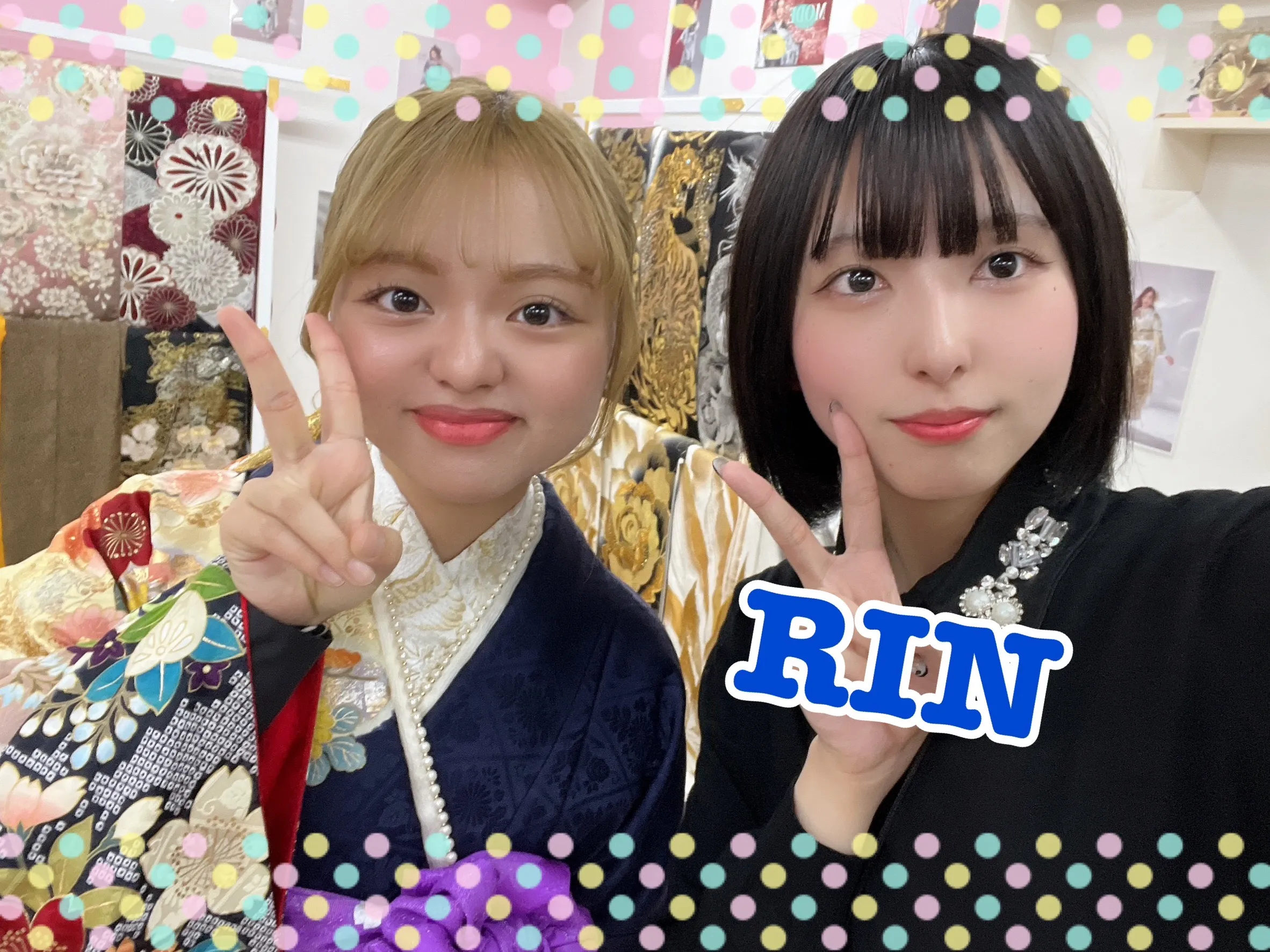 振袖 レンタル 奈良 かわいい 華やか 綺麗 小花柄 古典 紺