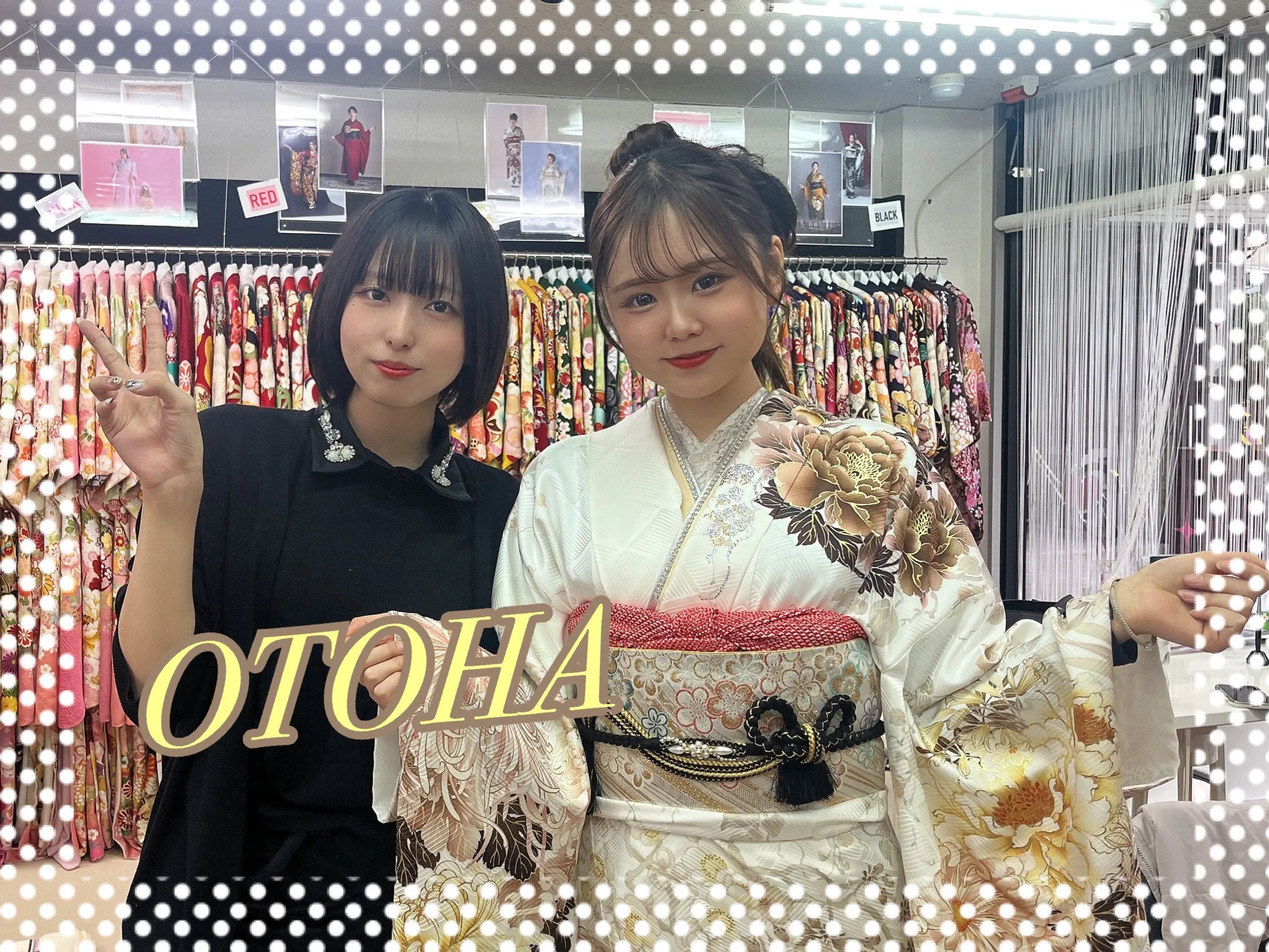 奈良　振袖レンタル　華徒然×吉木千沙都　白/ブラウン/くすみカラー　牡丹柄　お洒落　スワロフスキー付き　TAKAZENオリジナルカラー