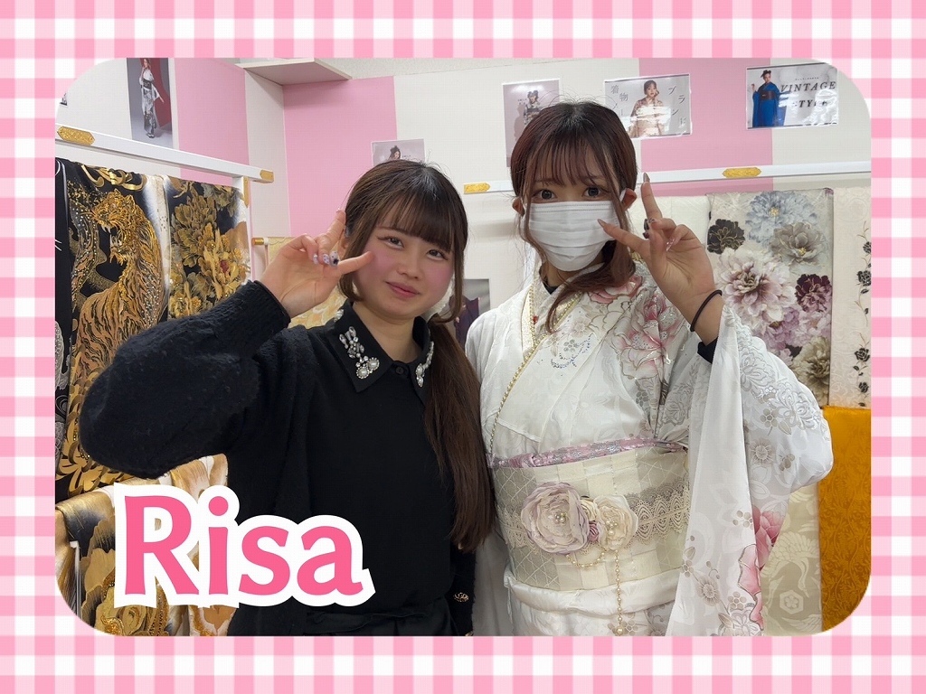 振袖　レンタル　奈良　持込み　かわいい　綺麗　古典　奏絞り　高級　赤　ママ振り　最新作ヘップバーンコスメカラー　白/ピンク/くすみカラー　薔薇柄　かわいい　スワロフスキー/パール付き　ガーリー　キルティング帯　おしゃれ　香音【通販可】26001