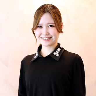 山本　真緩