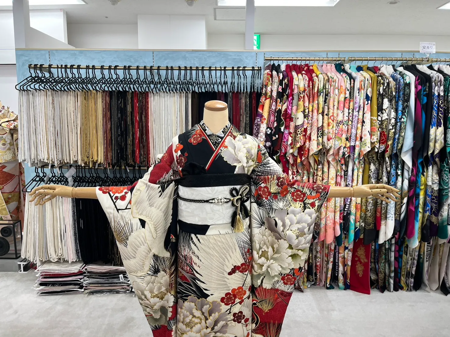 振袖レンタル　成人式　なんば　心斎橋　大阪　人気　かっこいい