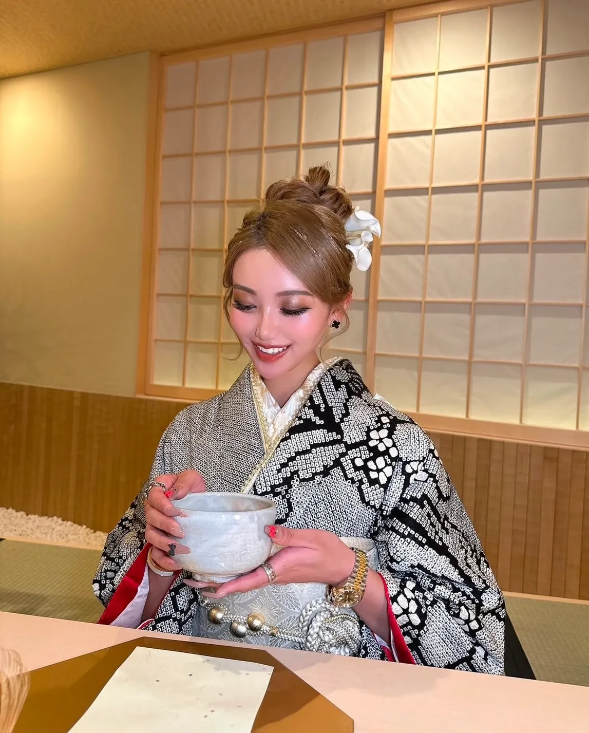 プレミアム古典　逸品本疋田総絞り　黒　高級振袖　大人っぽい　人とかぶらない　上品