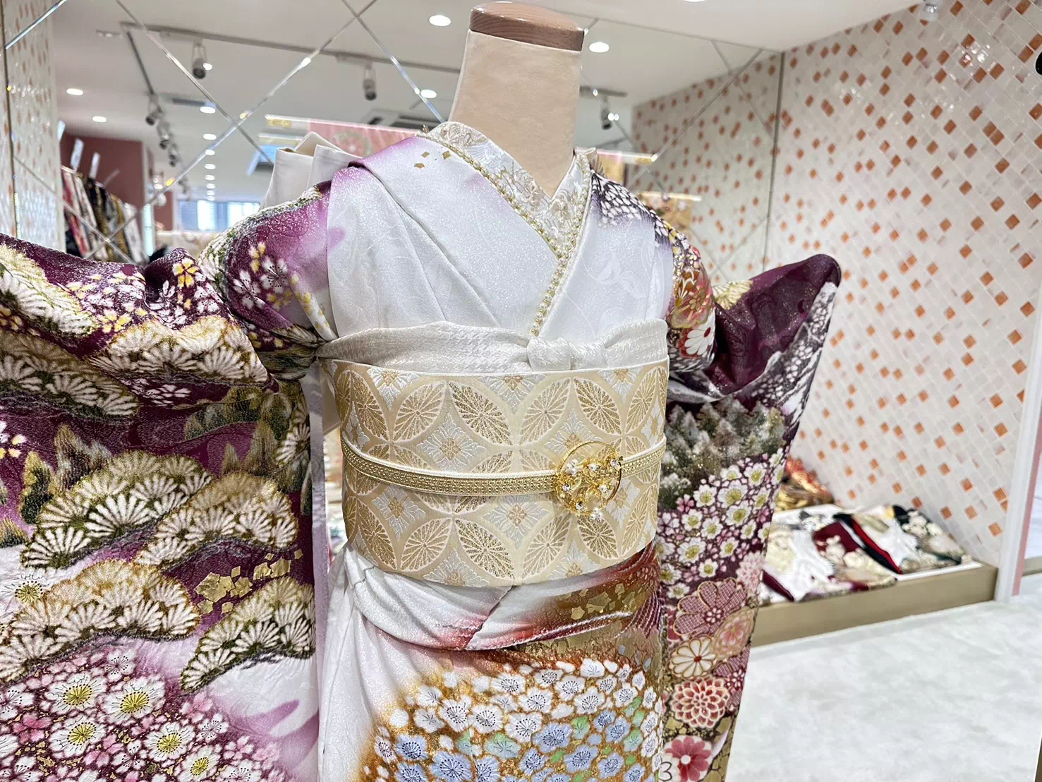 TAKAZEN姫路店 姫路市 成人式 卒業式 袴 振袖 イマドキ振袖 古典柄 口コミ 振袖レンタル イマドキコーディネート 姫路市振袖レンタル takazen 2024年成人 2025年成人 成人式