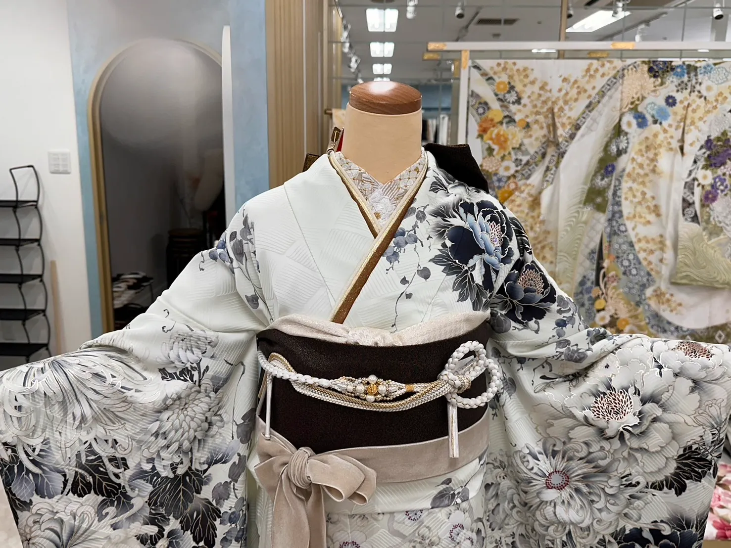 振袖レンタル　成人式　なんば　心斎橋くすみカラー可愛い