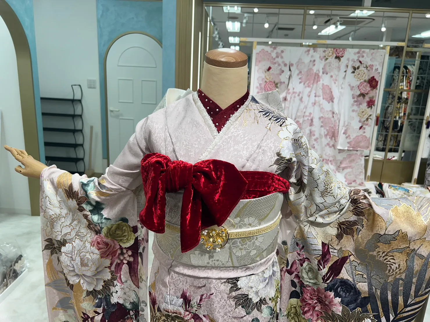 振袖レンタル　成人式　なんば　心斎橋くすみカラー古典可愛い