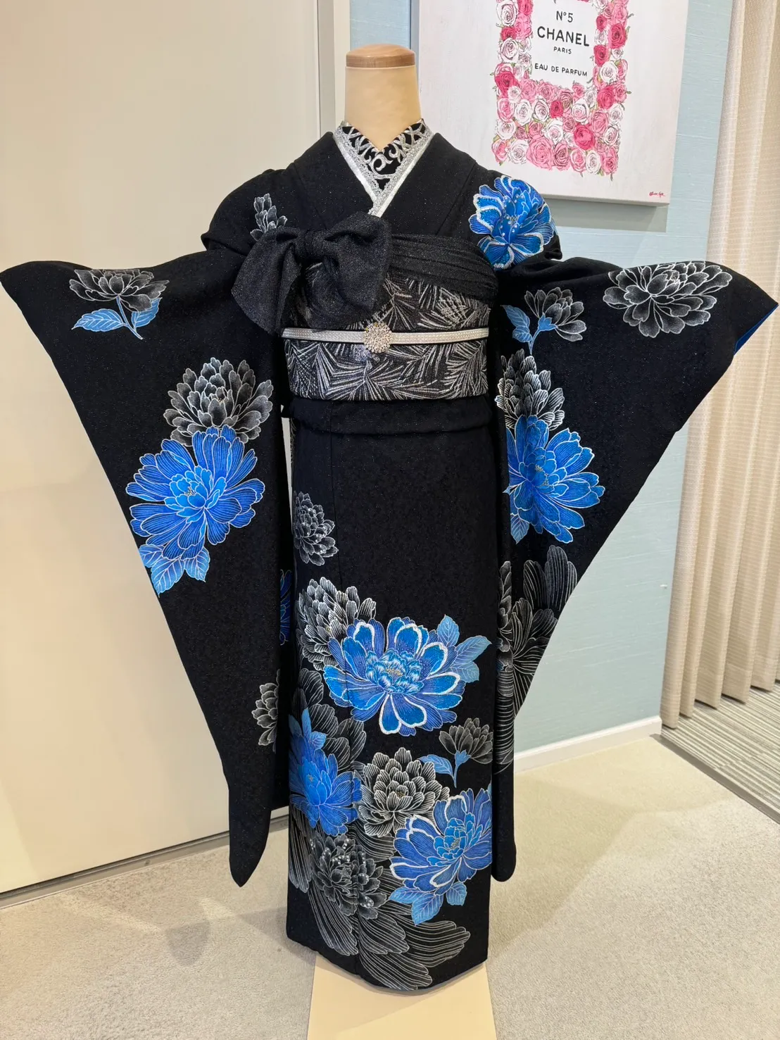 TAKAZEN　タカゼン　takazen堺店　成人式振袖レンタル　モード　黒振袖　かっこいい　渋い