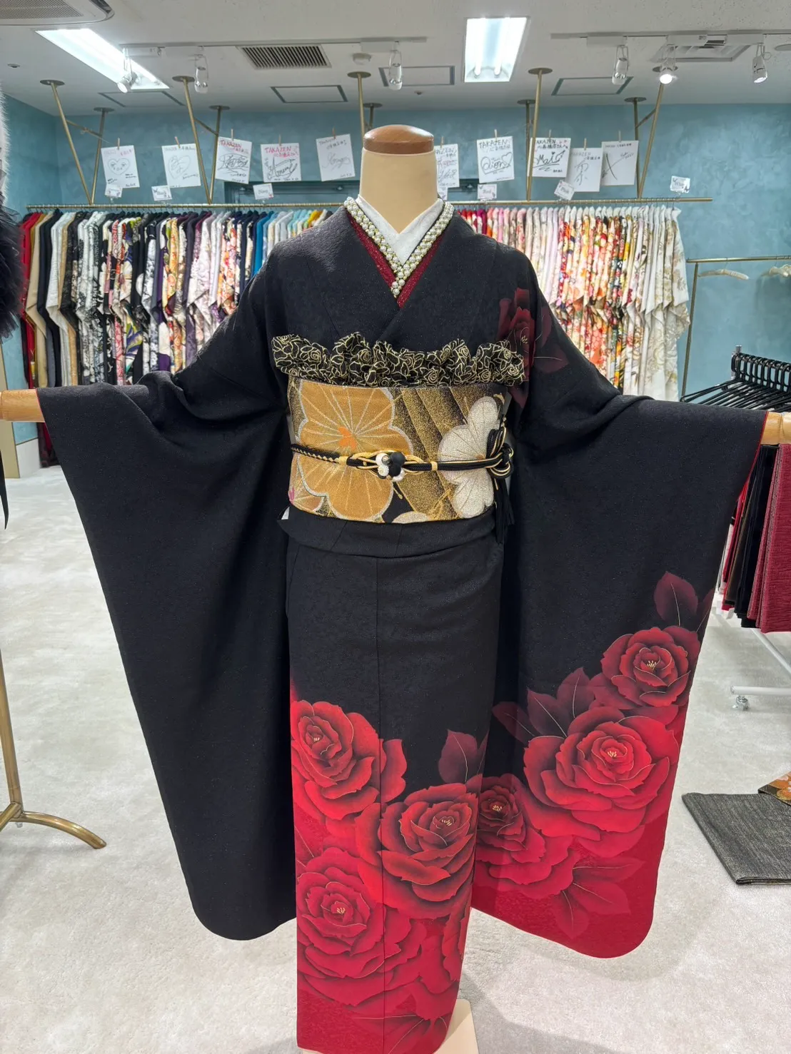 振袖レンタル　成人式　なんば　心斎橋安カワかわいいお得振袖バラ柄シンプルな