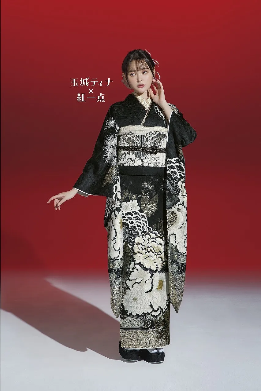 TAKAZENのレンタル振袖 玉城ティナ×紅一点ブランド振袖　黒　牡丹柄/流水模様　大人っぽい　シック　かっこいい　辛口コーデ【通販可】K1185