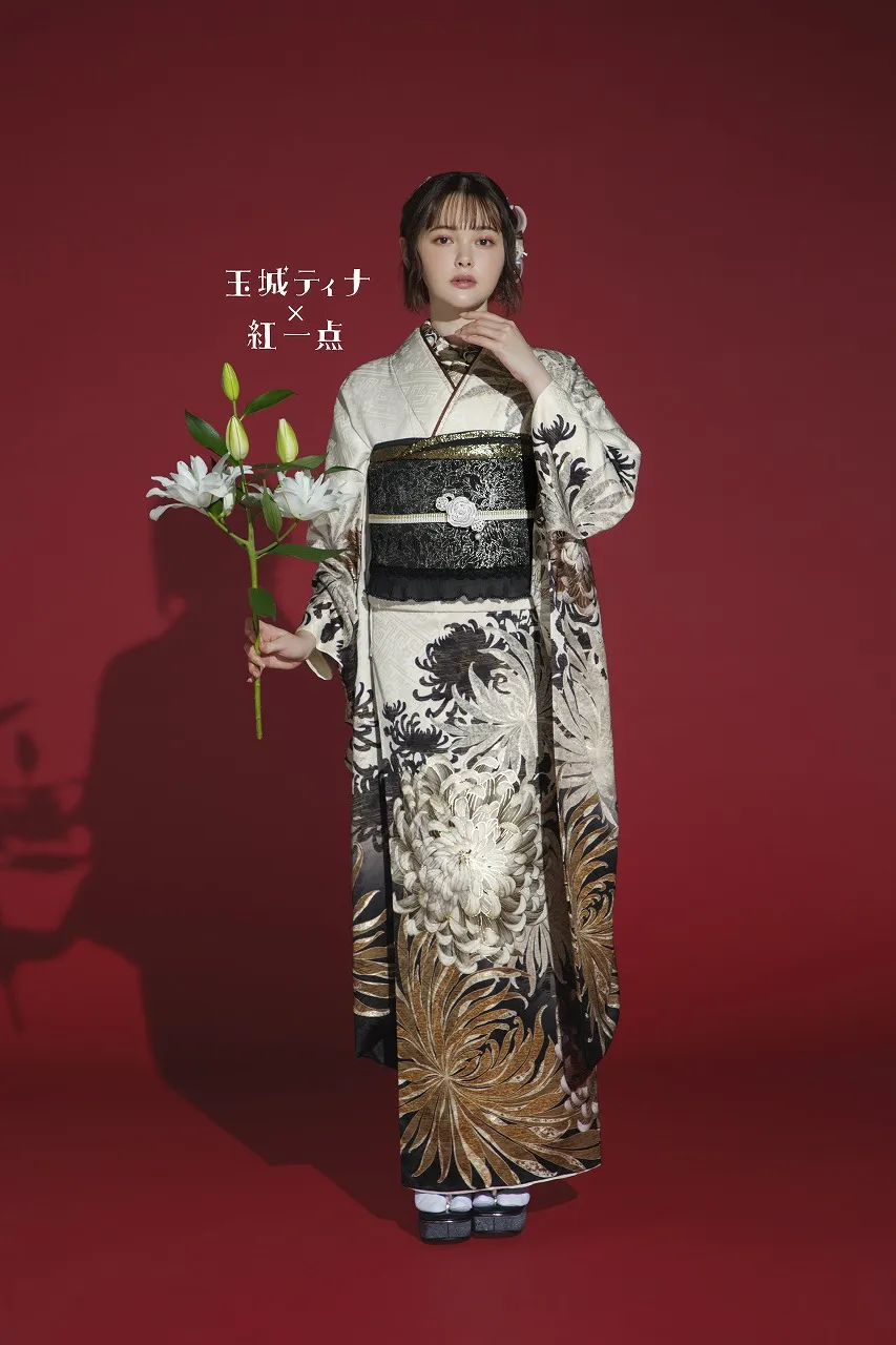 TAKAZENのレンタル振袖 玉城ティナ×紅一点ブランド振袖　ニュアンスカラー/テラコッタ　乱菊/大柄　個性的　大人っぽい　人とかぶらない　かっこいい【通販可】K1188