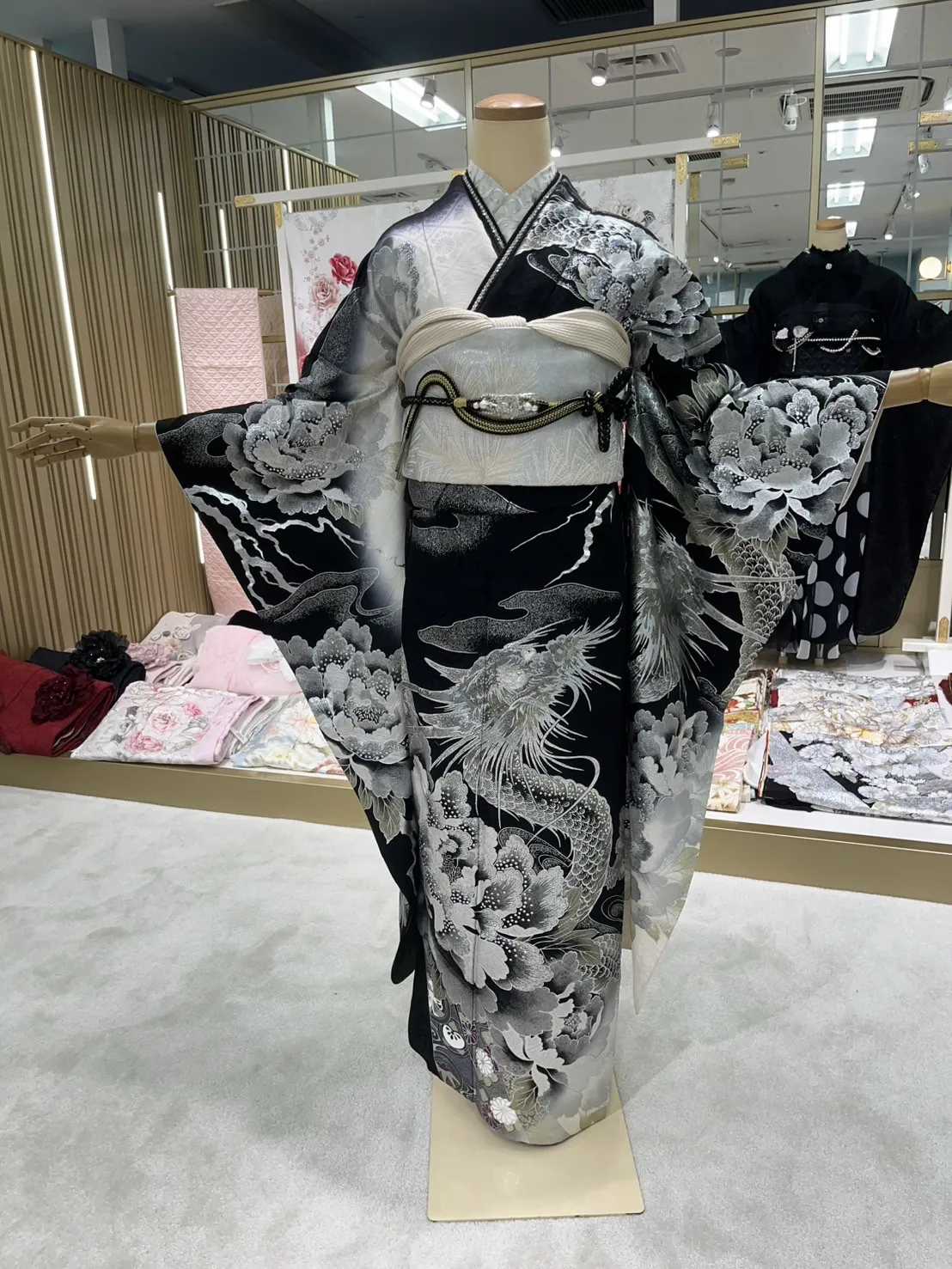 振袖レンタル　成人式　なんば　心斎橋オリジナル龍