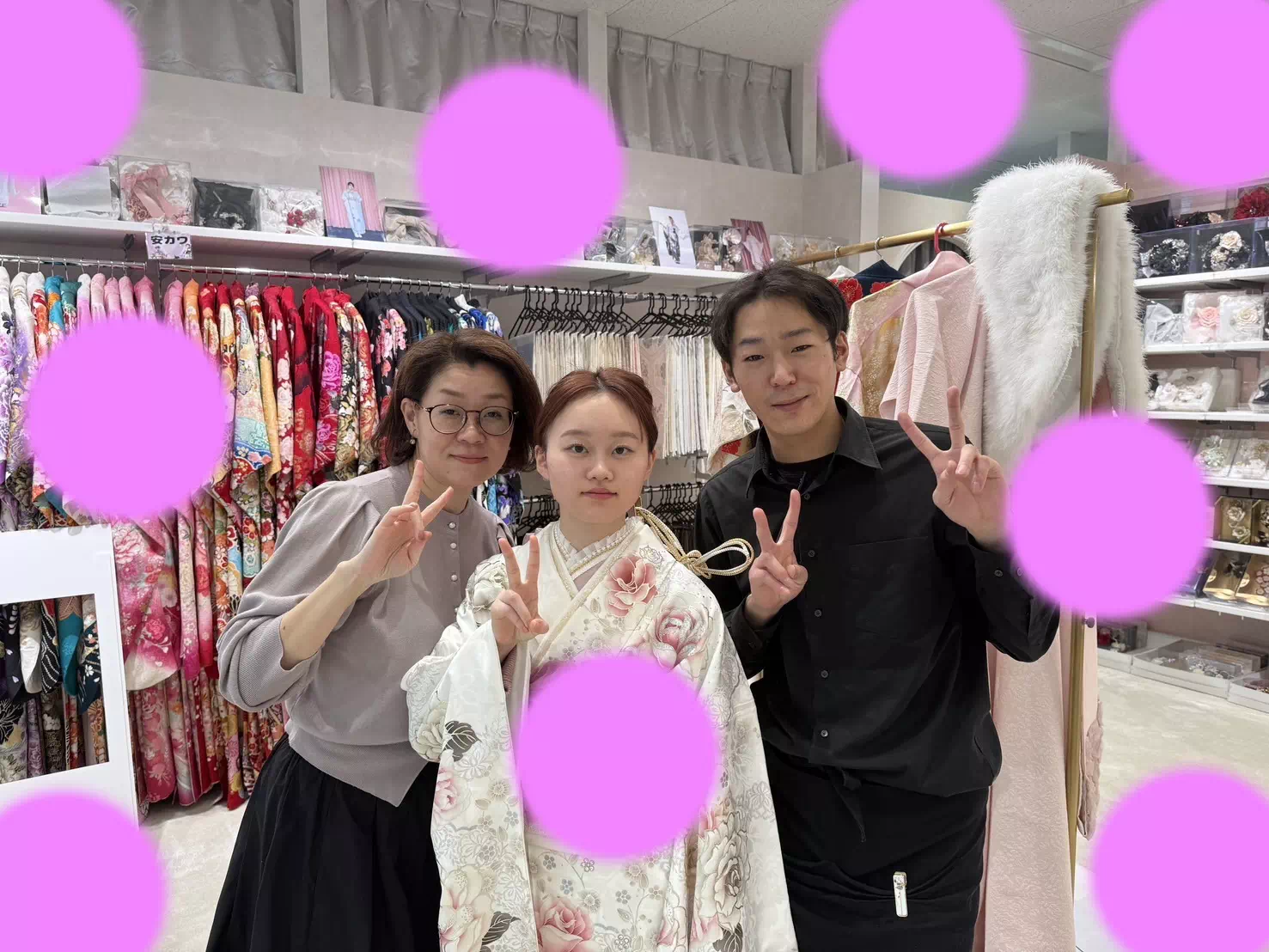 【TAKAZEN神戸旧居留地店】♡25日　TAKAZEオリジナル振袖♡コーディネートも豪華に可愛い白×ピンクがかわいいお振袖姫ちゃん♡