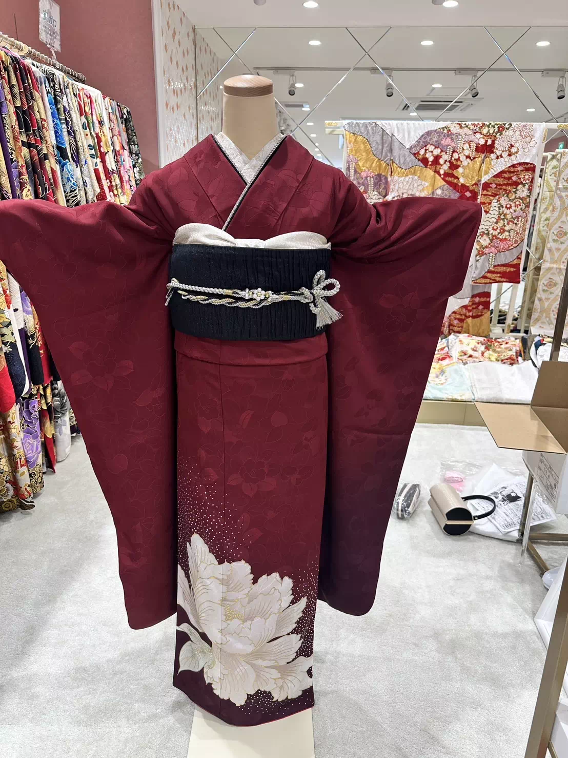 TAKAZEN姫路店　加古川市　高砂市　人気振袖　振袖レンタル　姫路市　成人式　卒業式　袴　振袖　イマドキ振袖　香音　