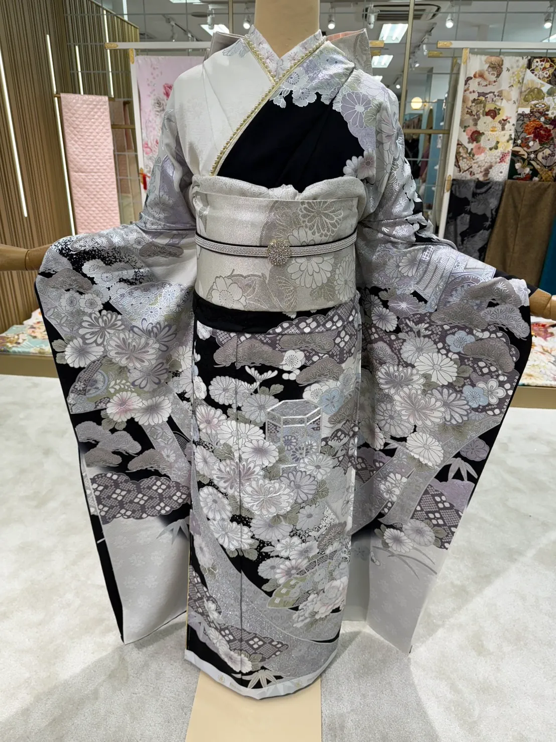 振袖レンタル　成人式　なんば　心斎橋　キラキラ　関芳　古典