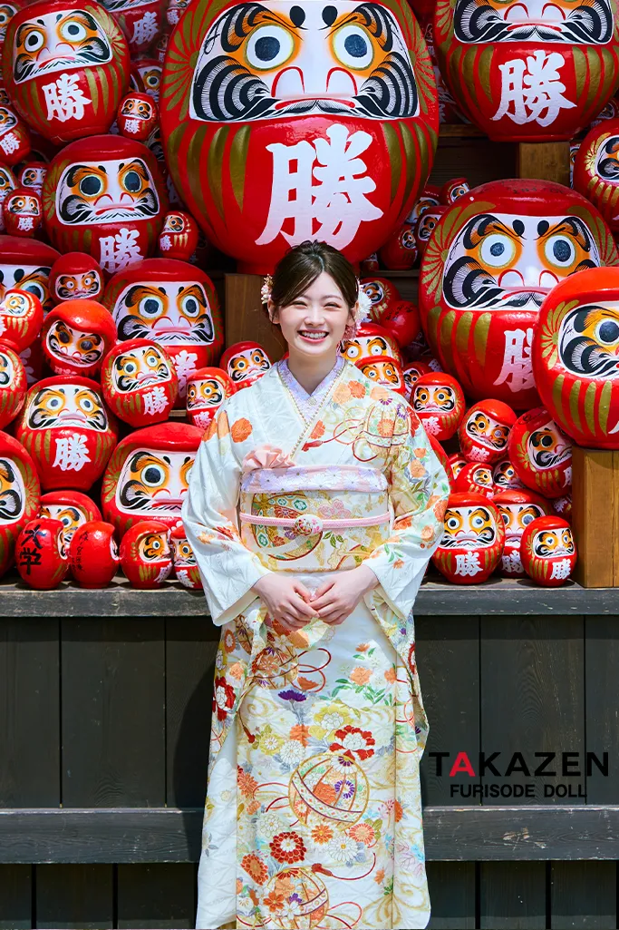 TAKAZENのレンタル振袖 正統派古典 白/白ベース 鞠柄/牡丹柄 かわいい 綺麗系 柄小さめ おしとやか 上品【通販可】LB43