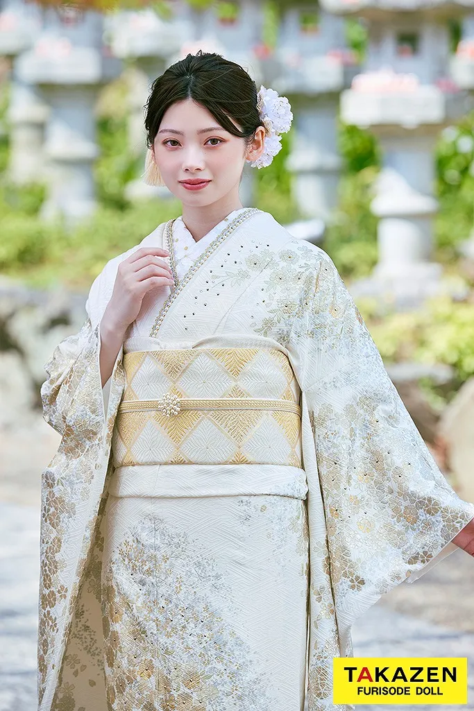 TAKAZENのレンタル振袖 高級古典　白金/白地　桜柄　きれいめ　柄小さめ　エレガント　上品　綺麗系　はんなり【通販可】LB44