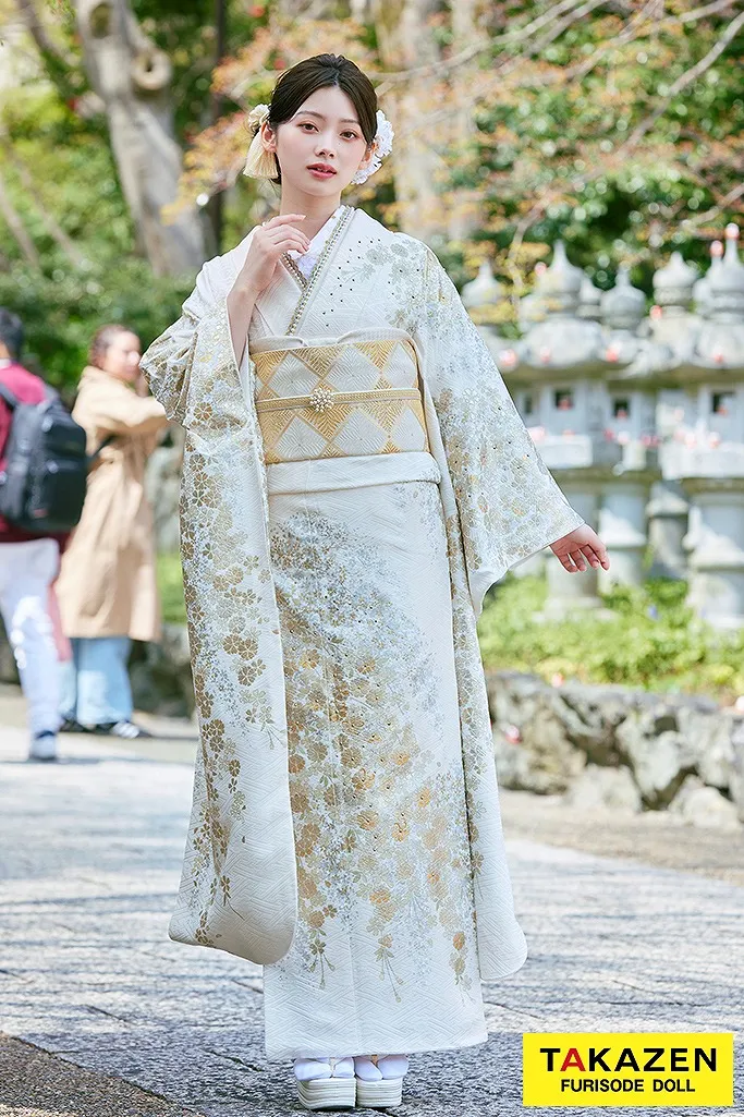 TAKAZENのレンタル振袖 高級古典 白金/白地 桜柄 きれいめ 柄小さめ エレガント 上品 綺麗系 はんなり【通販可】LB44
