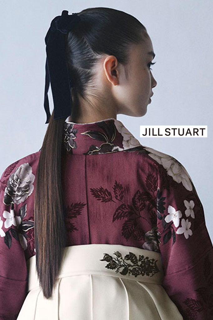 TAKAZENのレンタル袴 JILL STUARTブランド袴　バーガンディ　クチナシ　ヴィンテージスタイル　ブーツコーデ　大人っぽい　きれいめ【通販可】R26048