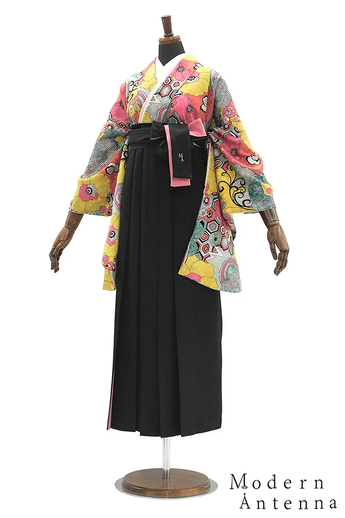 TAKAZENのレンタル袴 モダンアンテナブランド袴　グレー/カラフル　花柄　個性的　目立つ　かぶらない　レトロ　ブーツスタイル【通販可】R26062