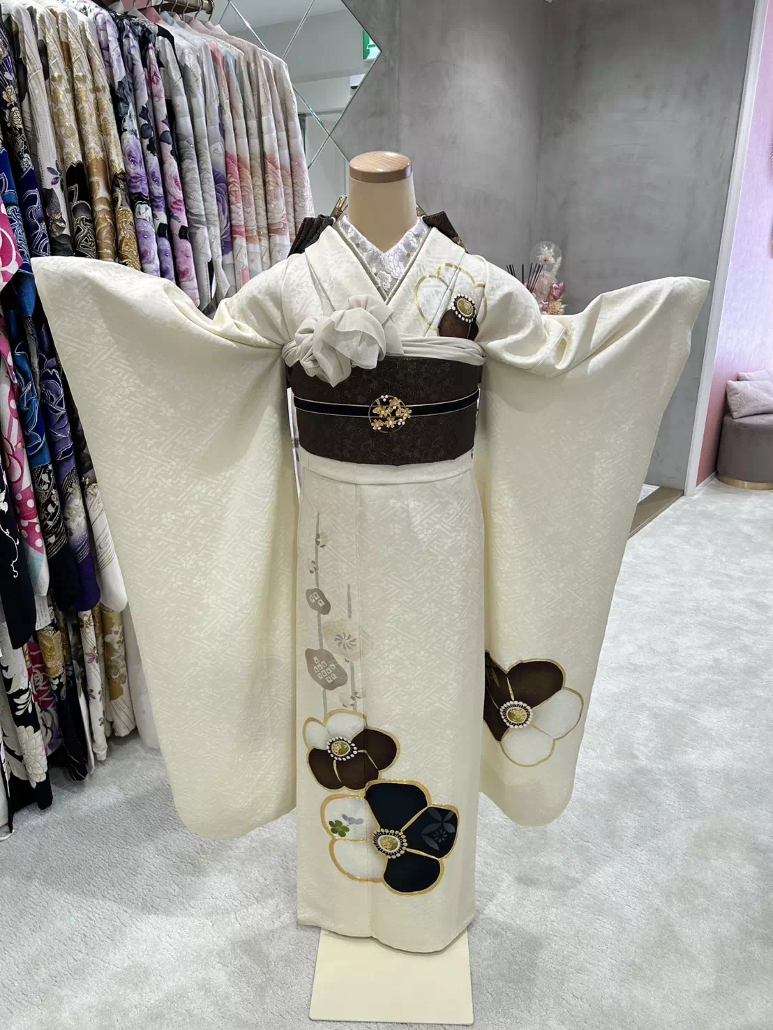 TAKAZEN姫路店　加古川市　高砂市　人気振袖　振袖レンタル　姫路市　成人式　卒業式　袴　振袖　イマドキ振袖　香音　九重