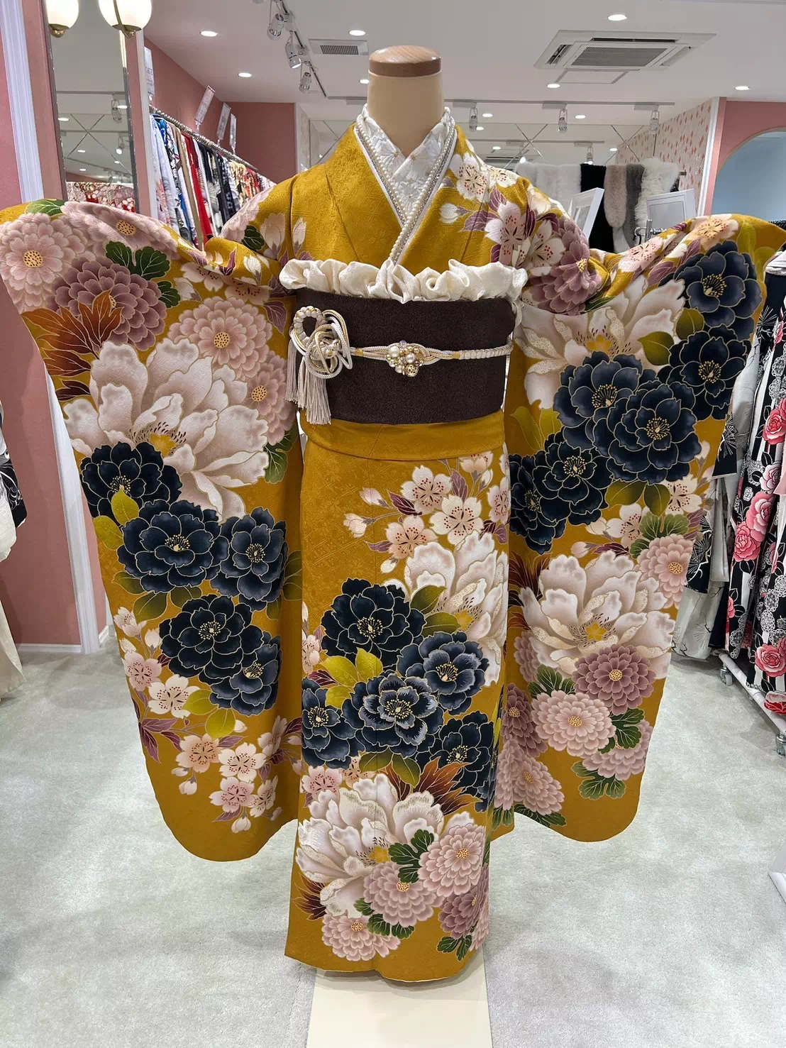 TAKAZEN姫路店　加古川市　高砂市　人気振袖　振袖レンタル　姫路市　成人式　卒業式　袴　振袖　イマドキ振袖　香音　