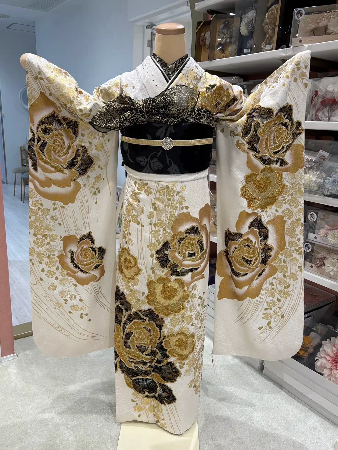 TAKAZEN姫路店 姫路　加古川市　高砂市　人気振袖　振袖レンタル　姫路市　成人式　卒業式　袴　振袖　イマドキ振袖　香音　かわいい　おしゃれ