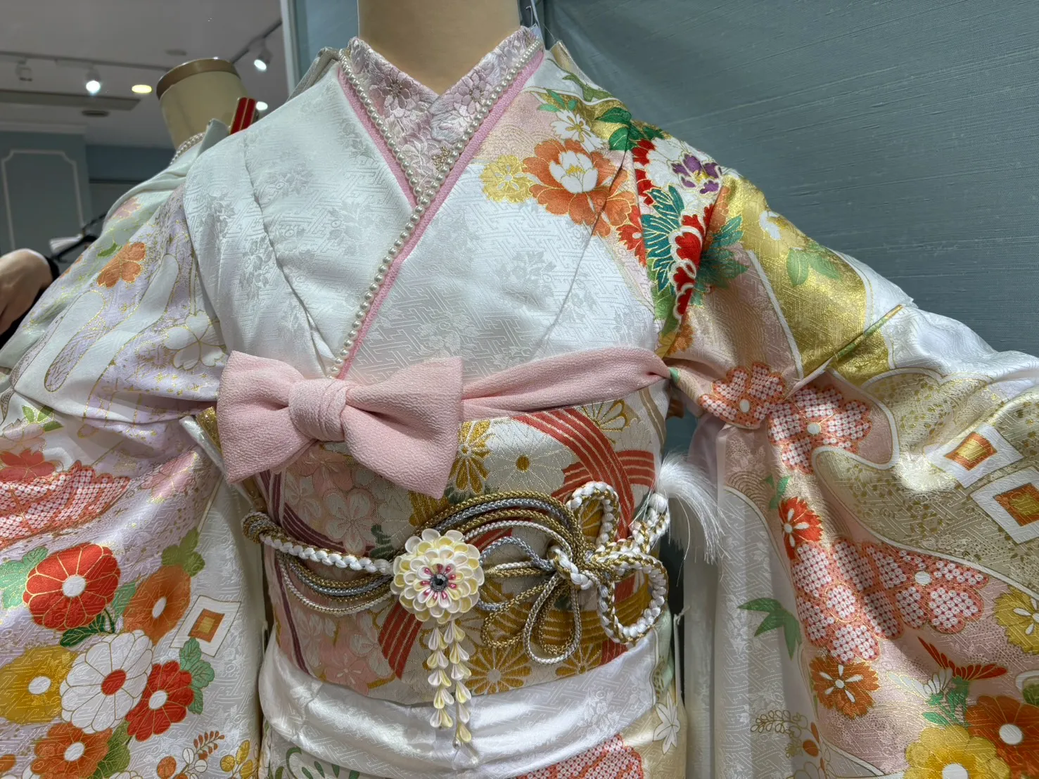 成人式　振袖レンタル　大阪　堺　王道　プレミアム古典　高級　田中優子　白　ピンク