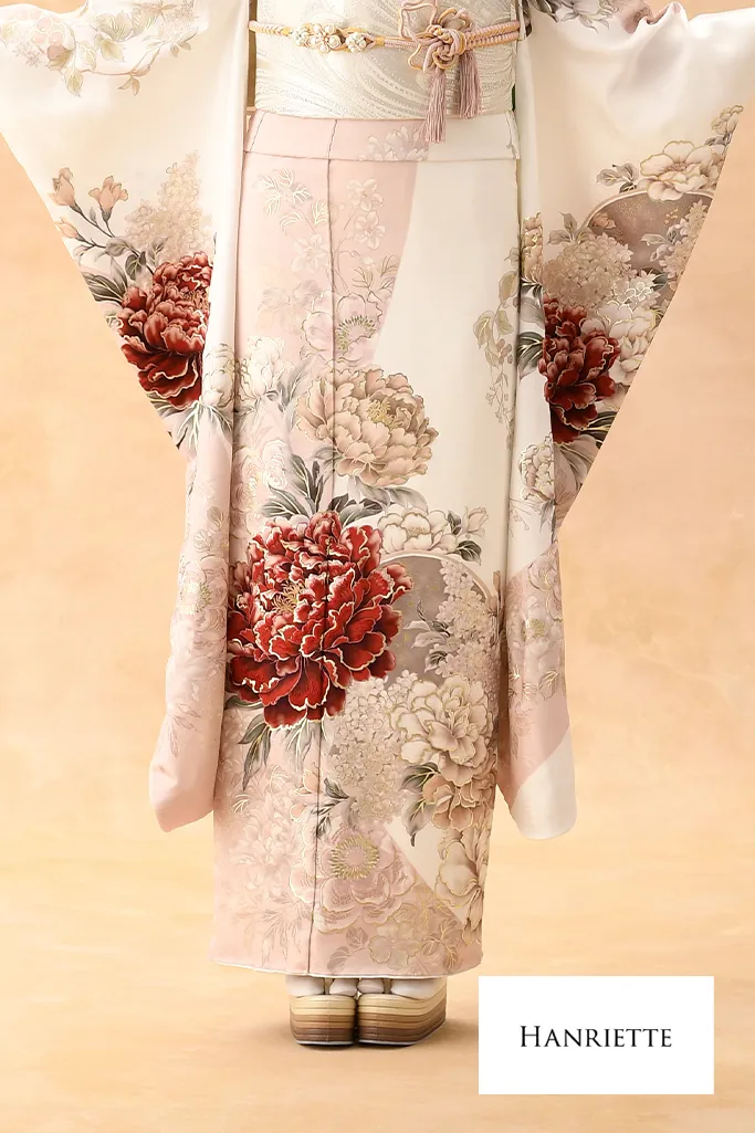 TAKAZENのレンタル振袖 正統派古典　薄ピンク/淡い色　牡丹柄　くすみ系　かわいい　やわらかい印象　おしとやか【通販可】K1208