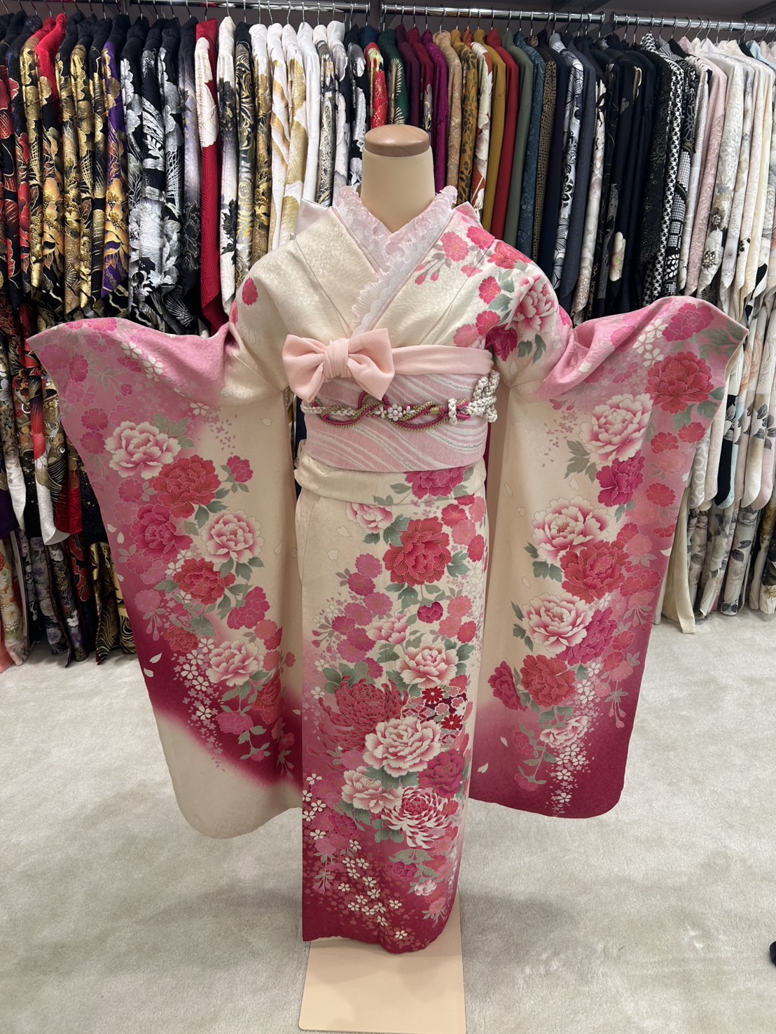 TAKAZEN神戸店 前撮り撮影会 イマドキ カワイイ コディネート 振袖 レンタル 袴 安カワ ピンク 薔薇 リボン