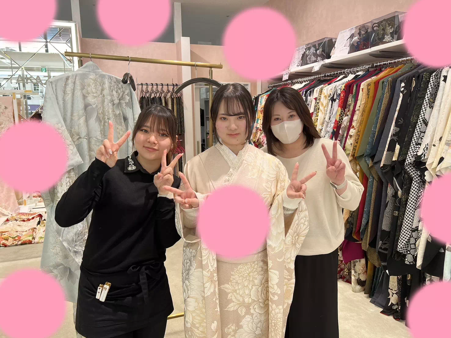 【TAKAZEN神戸旧居留地店】♡4日　イマドキかわいいくすみぴんくのお振袖姫ちゃん♡レースの小物でさらにかわいく仕上がりました♡