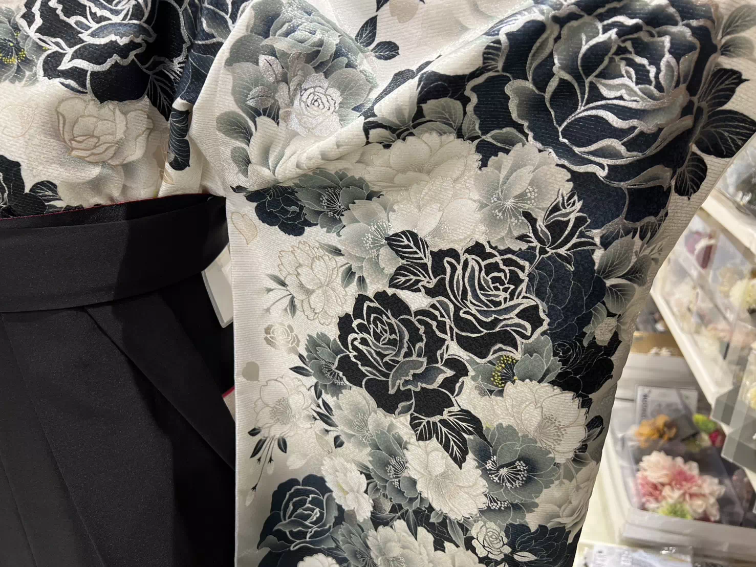 TAKAZEN姫路店　加古川市　高砂市　人気振袖　振袖レンタル　姫路市　成人式　卒業式　袴　振袖　イマドキ振袖　香音　袴　袴コーデ